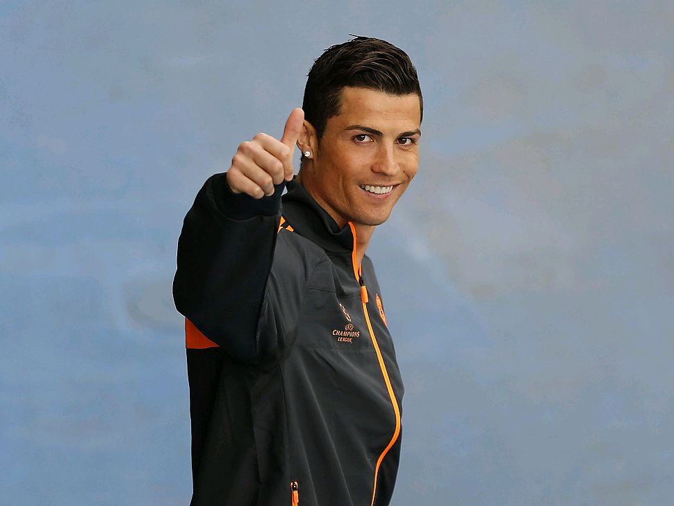 张伯伦：阿森纳具备成功的一切因素，我不算老还想继续踢球