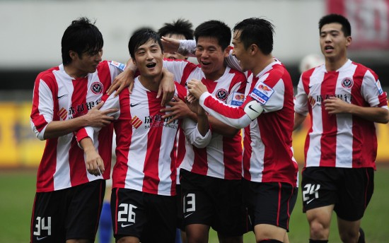 安帅给埃斯特旺批假以考取驾照，并宣布了他通过考试的消息