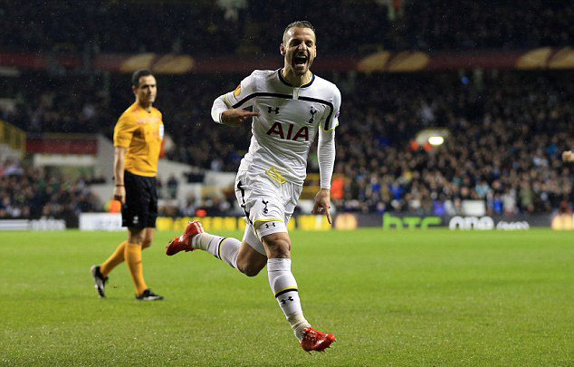 费迪南德：姆伯莫态度严谨且敬业，他能给曼联带来积极的影响