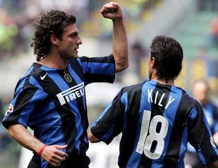 近期两连败！皇马官方晒对阵阿拉维斯海报，罗德里戈单人出镜（连败两场后，皇马官方发布战阿拉维斯海报：罗德里戈独自出镜）