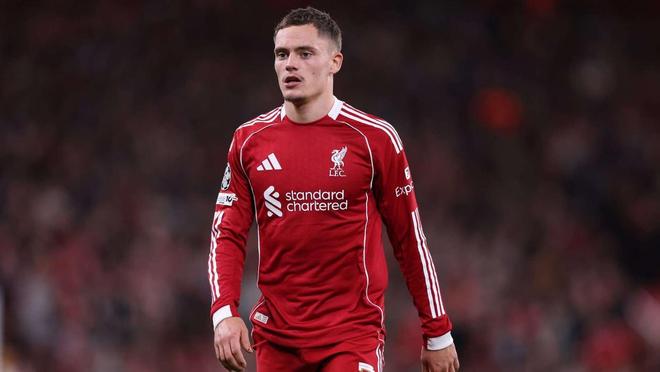 杜兰特关键三分点燃全场