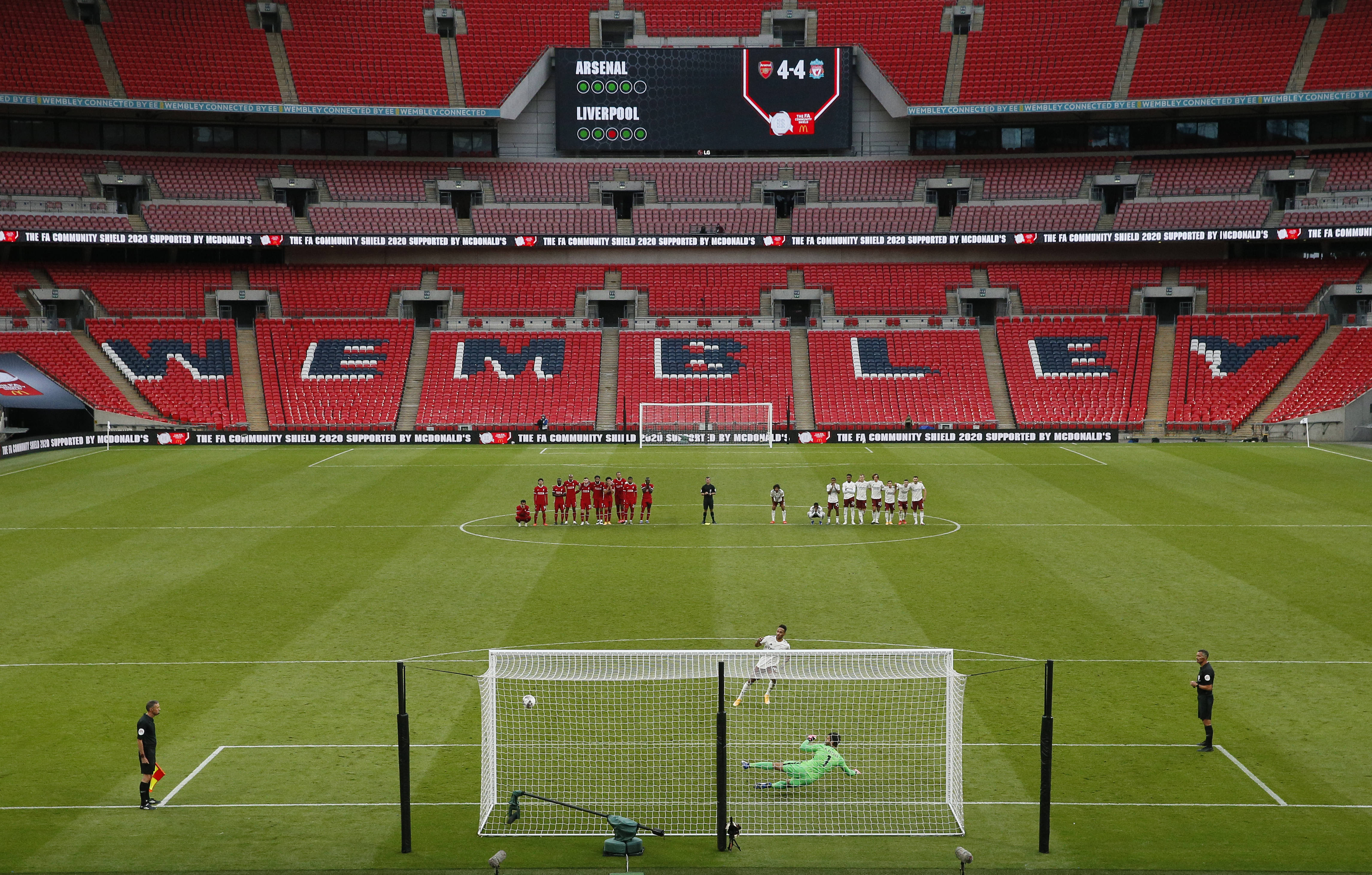 铁人！德里赫特成曼联本赛季唯一全勤球员（曼联本季唯一全勤，德里赫特化身铁人）