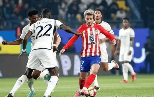 西甲战报：穆里奇双响，博约莫斯绝平，马略卡2-2奥萨苏纳（西甲：穆里奇梅开二度，博约莫斯压哨绝平，马略卡2-2战平奥萨苏纳）